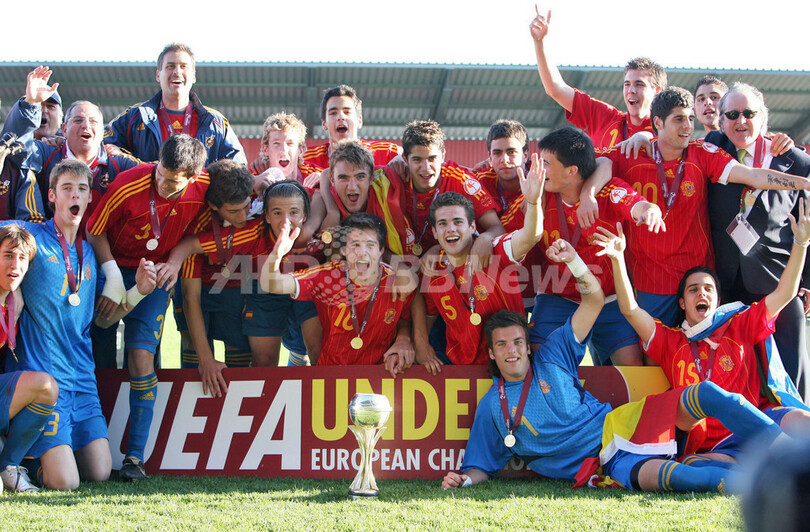 サッカー U 17欧州選手権07 スペイン イングランドを降し通算7度目の優勝 ベルギー 写真12枚 国際ニュース Afpbb News