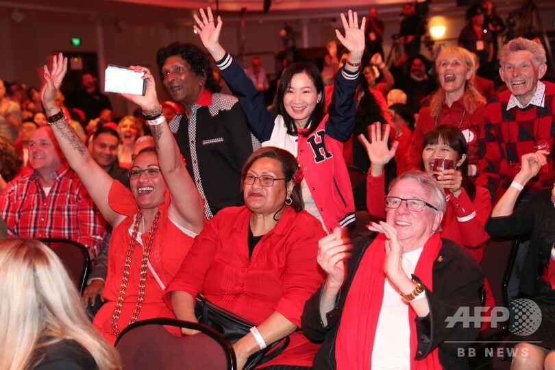 NZ総選挙、アーダーン首相の労働党圧勝 野党党首が敗北宣言