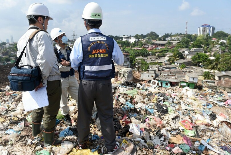 スリランカのごみ山崩落、日本が国際緊急援助隊を派遣