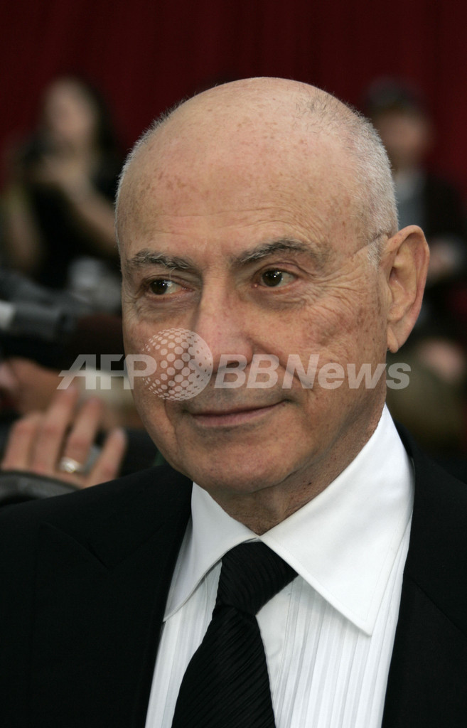 ＜第79回アカデミー賞＞アラン・アーキンに助演男優賞 「リトル・ミス・サンシャイン」 - 米国