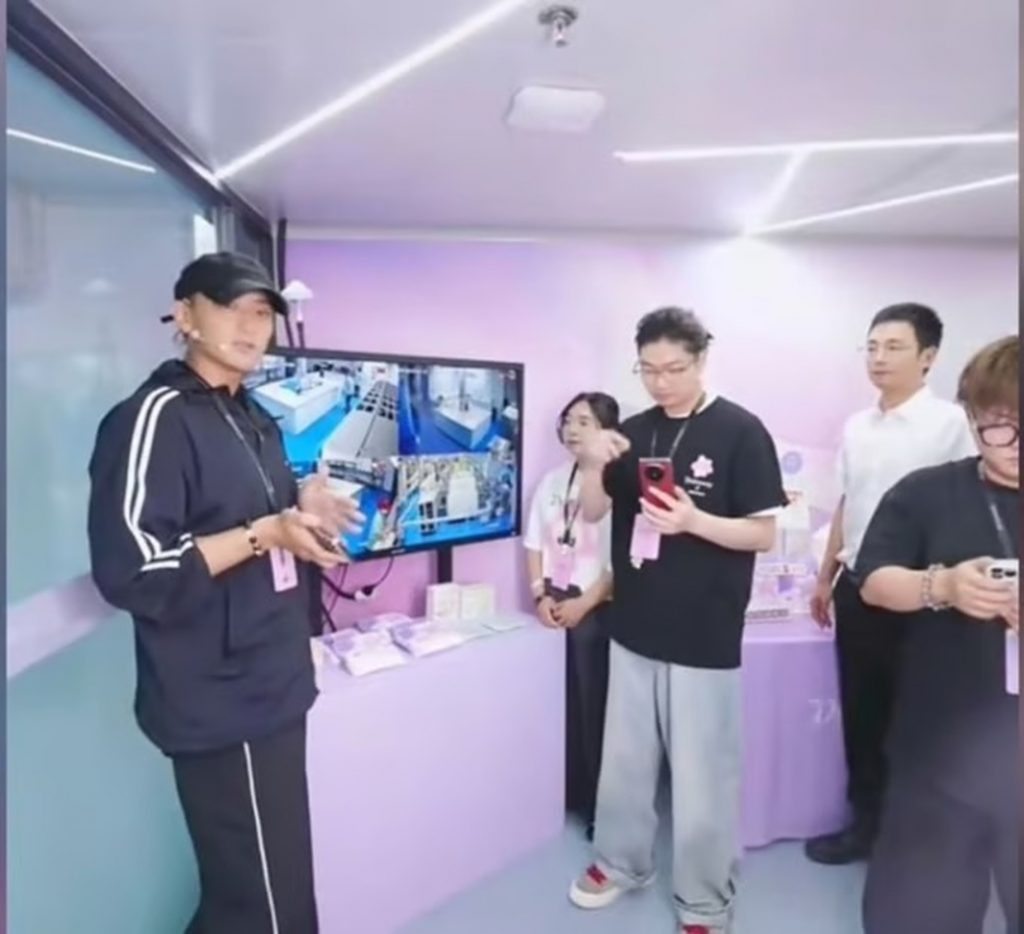 韓流グループ元メンバーが中国で生理用品事業、30分で4億円売り上げ…30億ドル相続の企業家 写真枚 国際ニュース：AFPBB News