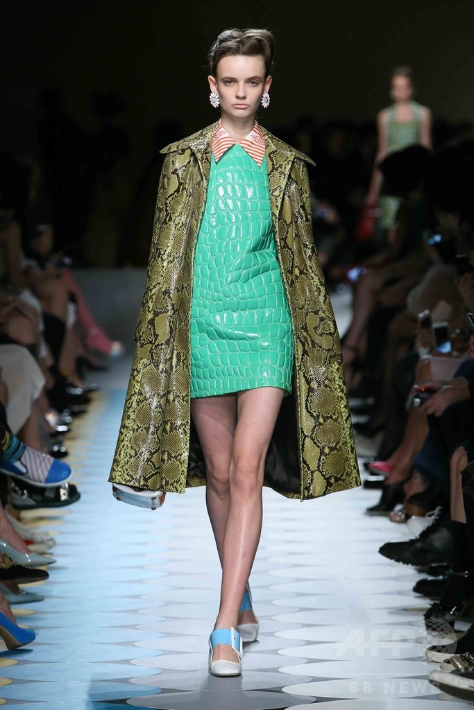 「ミュウミュウ」南青山店オープン、ショー＆パーティーを開催