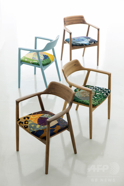 「ミナ ペルホネン」とマルニ木工が伊勢丹新宿店にて特別企画