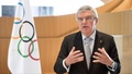 東京五輪延期を発表するIOCのトーマス・バッハ会長。IOC提供（2020年3月24日提供）。(c)AFP PHOTO /International Olympic Committee