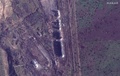 ウクライナ東部バフムートの破壊された建物や爆撃でできた穴を捉えた衛星画像。マクサー・テクノロジーズ提供（2023年1月4日撮影、5日提供）。(c)AFP PHOTO / SATELLITE IMAGE ©2023 MAXAR TECHNOLOGIES