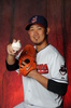 米大リーグ（MLB）のクリーブランド・インディアンス（Cleveland Indians）は19日、キャンプ地のアリゾナ（Arizona）州グッドイヤー（Goodyear）でメディア向けのフォトデーを開催した。

ポーズをとる松坂大輔（Daisuke Matsuzaka、2013年2月19日撮影）。(c)AFP/Getty Images/Rich Pilling