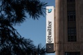 米カルフォルニア州サンフランシスコにあるツイッター本社の看板（2022年4月26日撮影）。(c)Amy Osborne / AFP