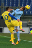 12-13イタリア・セリエAは26日、第22節の試合が行われ、ラツィオ（SS Lazio）は0-1でキエーボ・ベローナ（Chievo Verona）に敗れた。

キエーボ・ベローナのジェナーロ・サルド（Gennaro Sardo、左）とヘディングでボールを競るラツィオのステファン・ラドゥ（Stefan Radu、2013年1月26日撮影）。(c)AFP/GABRIEL BOUYS