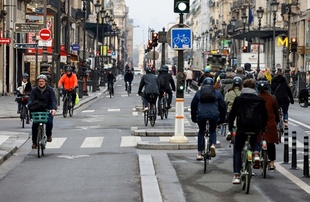 社用車から社用「自転車」の時代へ フランス