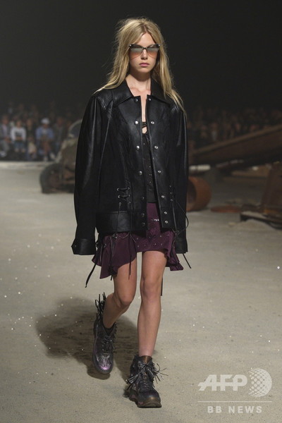 コーチ」19年春夏ランウェイに水原希子、コウヘイら 写真66枚 マリ