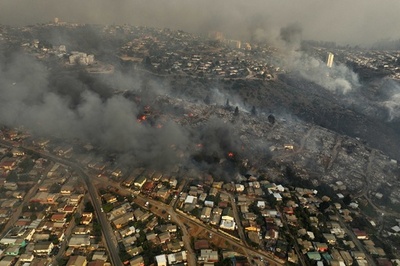チリ各地で森林火災、46人死亡