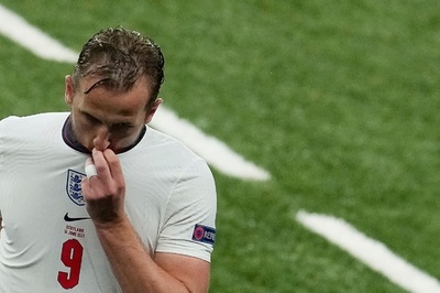 英国対決はスコアレスドロー、クロアチアは敗退危機 欧州選手権