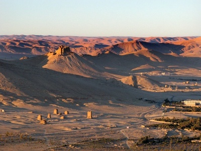 IS、古代遺跡パルミラで塔墓を爆破 シリア