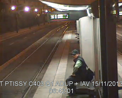 パリ新聞社発砲事件、犯人の大規模な捜索続く