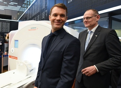 ノイアーが約半年ぶりに練習再開、独代表とバイエルンに朗報