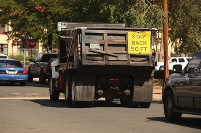 コロラド州銃乱射事件、容疑者自宅の「罠」を撤去 死者には6歳女児も