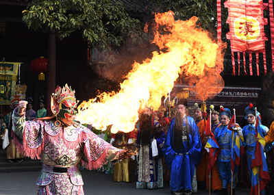 成都の武侯祠で古い祭りを復活