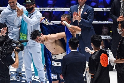 村田諒太、ゴロフキンにTKO負け 技術の差を痛感