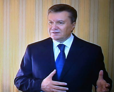 ヤヌコビッチ前大統領に逮捕状、ウクライナ