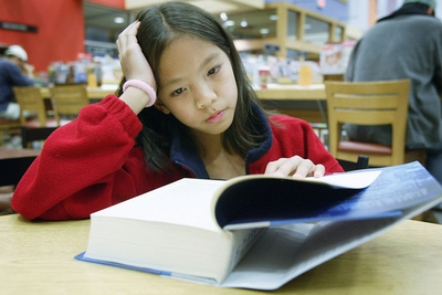 科学者でも数式が多い論文を避ける傾向が明らかに、英研究