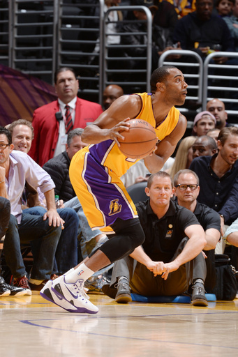 レイカーズのエリントンの父親が銃で撃たれ死去