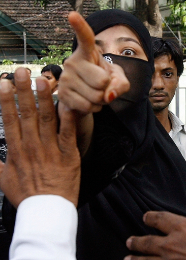 1993年のムンバイテロ事件、被告3人に死刑判決