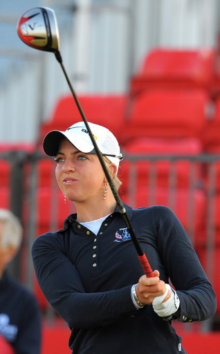 伏兵ポポフが単独首位浮上、3打差リードで最終日へ 全英女子OP