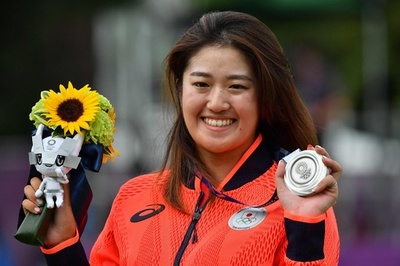 稲見萌寧が銀メダル、N・コルダが金 東京五輪ゴルフ女子