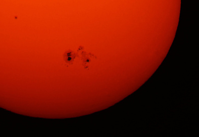 太陽の巨大黒点「AR2192」