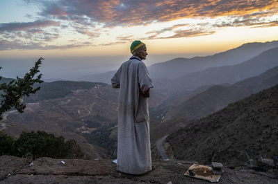 モロッコ地震、被災した建物の再建支援へ