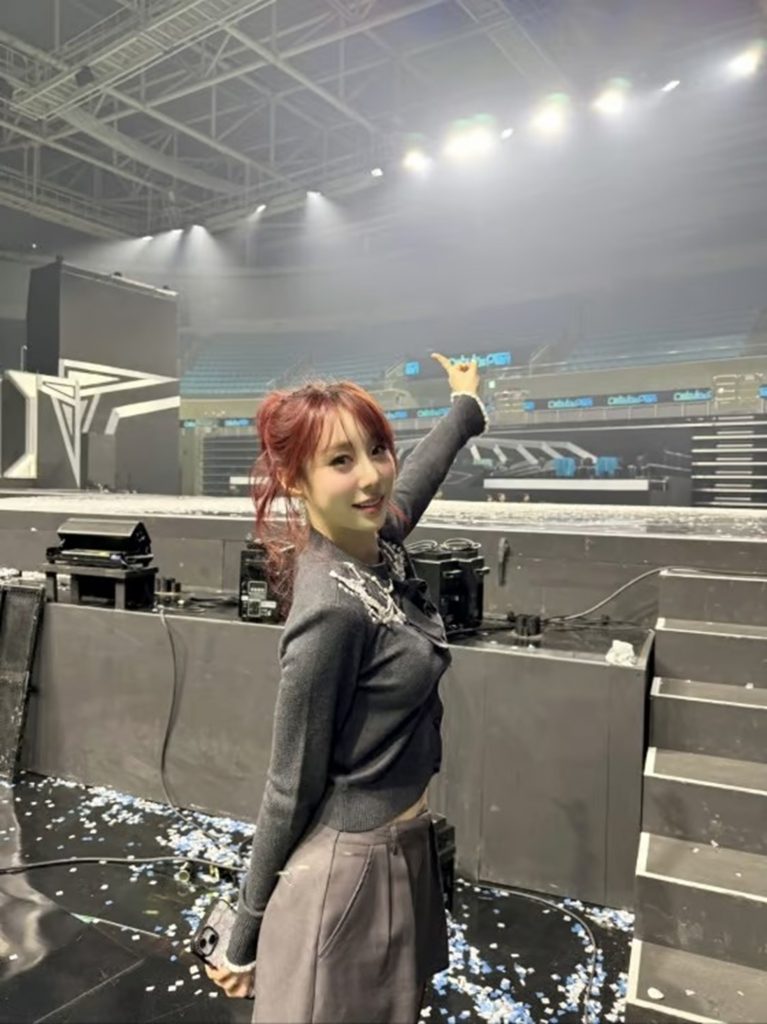 Starship Entertainment (c)STARNEWS