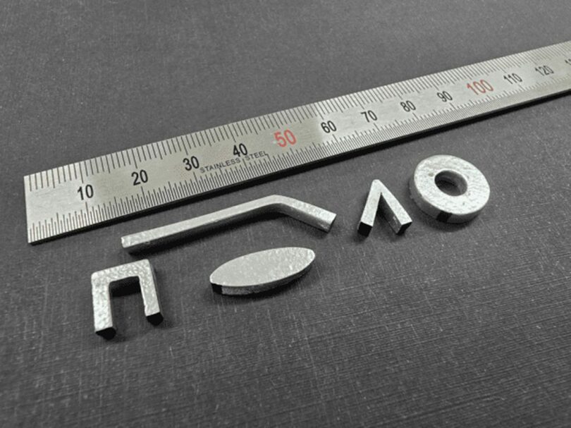 サムスン電機が開発した全固体電池(c)KOREA WAVE