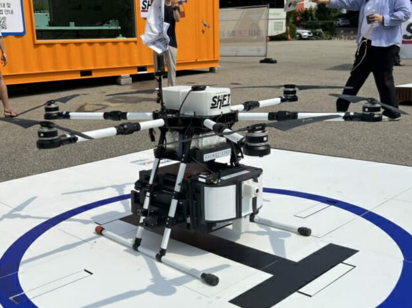 ディスイズエンジニアリングの配送ドローン(c)KOREA WAVE