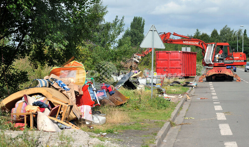 仏政府、ロマ人の強制送還を開始