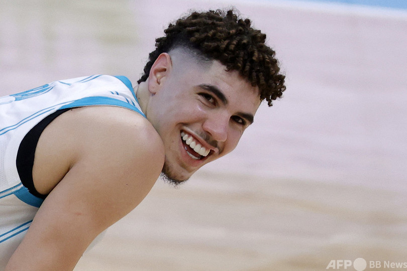 NBA新人王、ホーネッツのラメロ・ボールが獲得