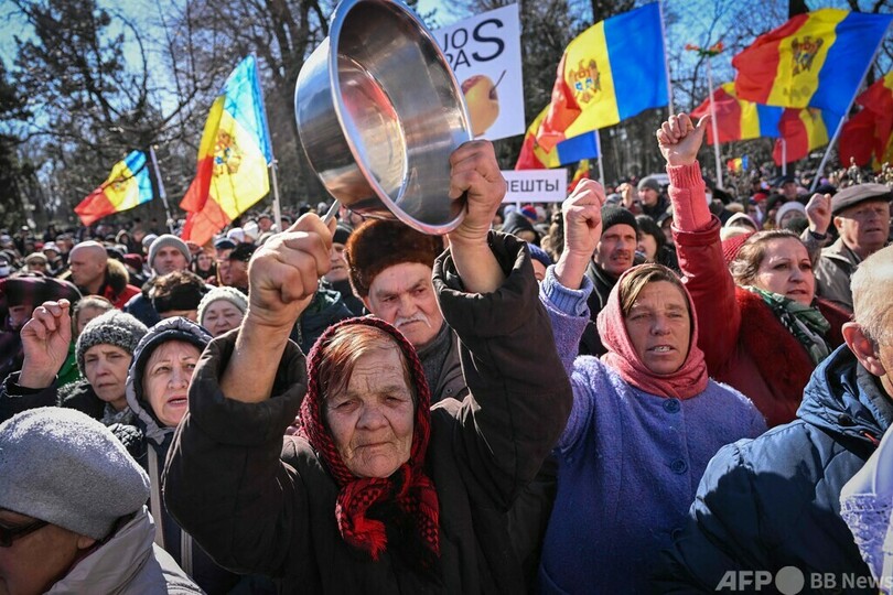モルドバで大規模抗議デモ ロシア関与の疑いも
