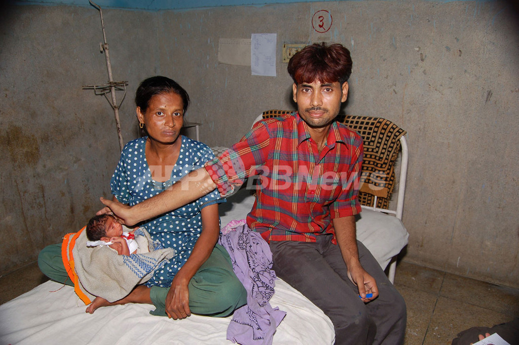 インドの医師、HIV感染妊婦の助産拒否 インドの医師、HIV感染妊婦の助産拒否