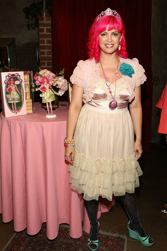 タリナ・タランティーノとバービーがコラボ 写真8枚 国際ニュース