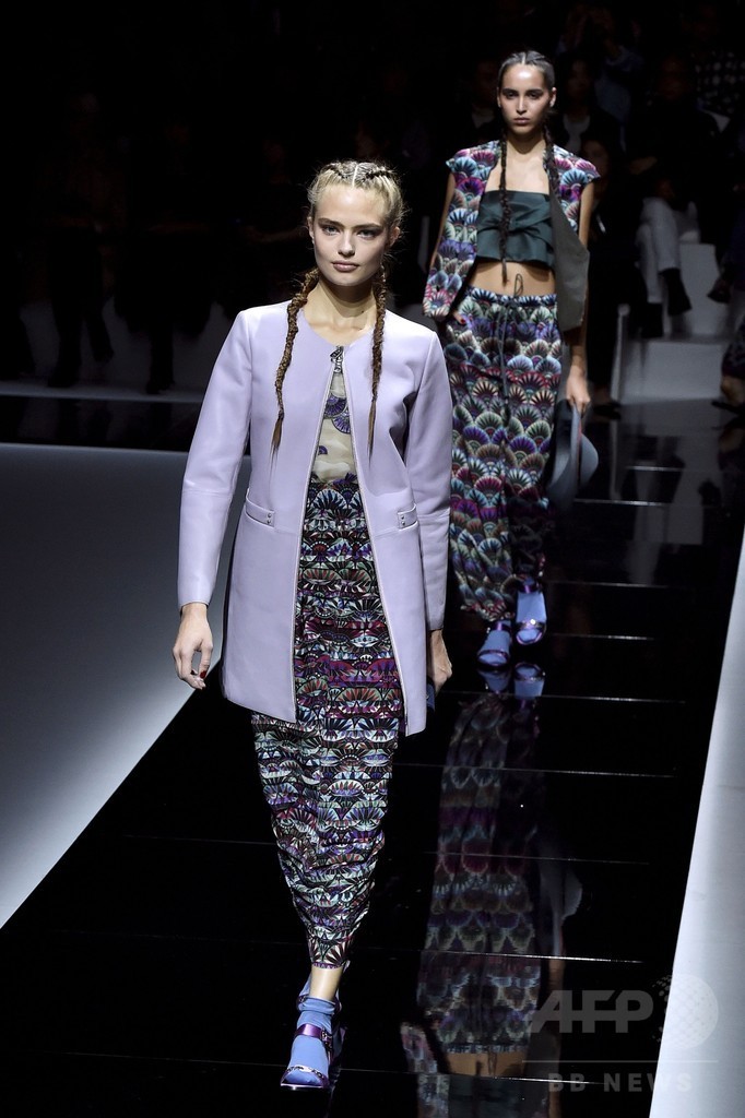 「エンポリオ アルマーニ」17年春夏