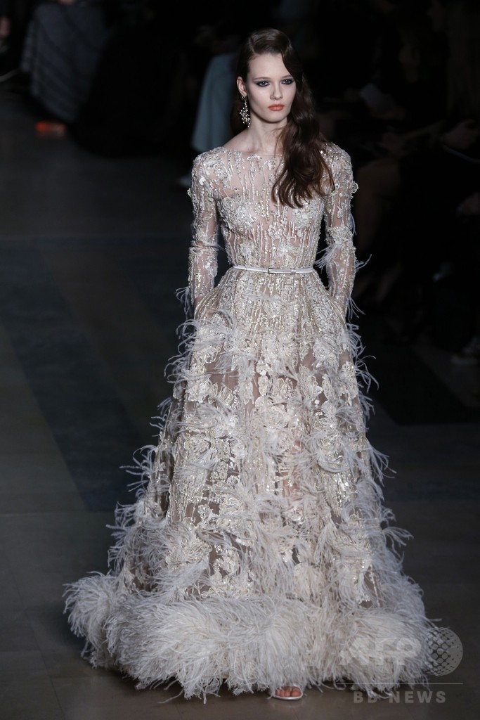 故郷ベイルートに捧げるコレクション、「エリー・サーブ」15年春夏オートクチュール