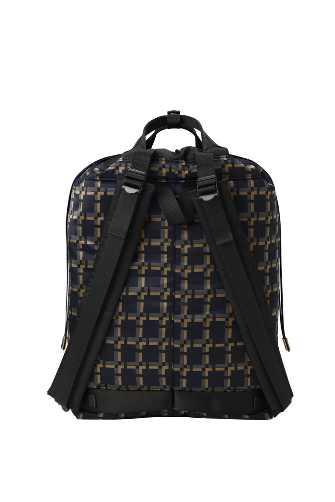 「MARNI×PORTER」第6弾、新色ネイビーが仲間入り