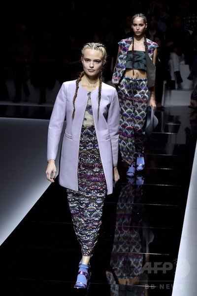 「エンポリオ アルマーニ」17年春夏