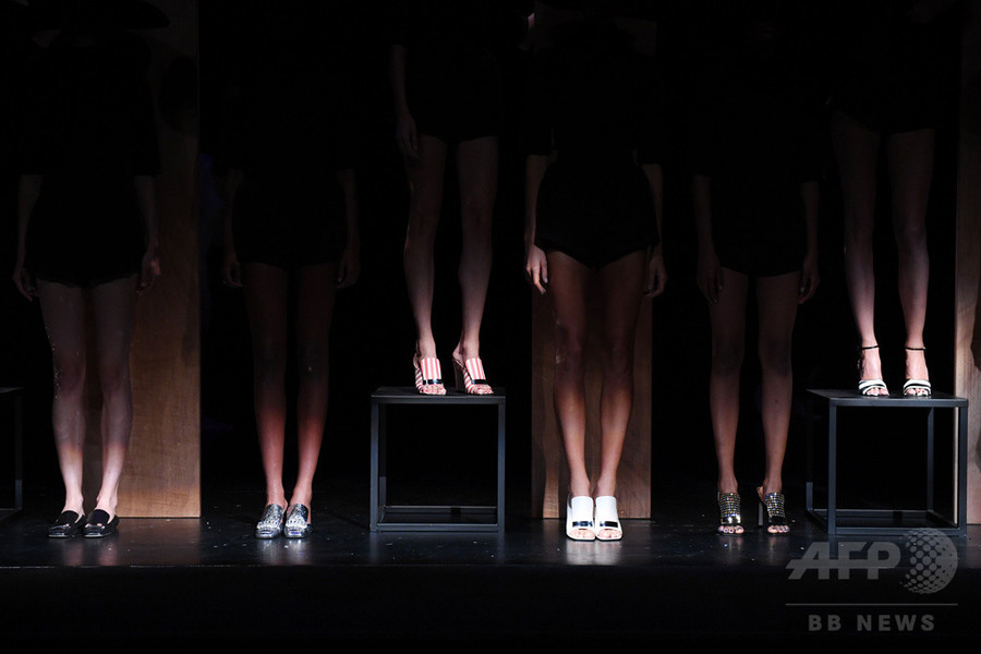 「セルジオ ロッシ」17年春夏