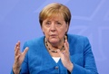 ドイツの各州首相とのビデオ会議終了後、会見するアンゲラ・メルケル首相（2021年8月10日撮影）。(c)CHRISTIAN MANG / POOL / AFP