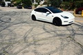 米カリフォルニア州ロサンゼルスのアンジェリーノハイツ地区で、スピンターンした車のタイヤ痕（2022年8月26日撮影）。(c)Patrick T. FALLON / AFP