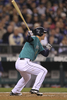 米大リーグ（MLB）、シアトル・マリナーズ（Seattle Mariners）が8日、本拠地セーフコ・フィールド（Safeco Field）で行われたロサンゼルス・ドジャース（Los Angeles Dodgers）戦で、6人の継投による無安打無得点を達成した。

マリナーズは1-0でドジャースに勝利した。

7回に先制適時打を放ったシアトル・マリナーズのカイル・シーガー（Kyle Seager、2012年6月8日撮影）。(c)AFP/Getty Images/Otto Greule Jr