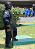 メキシコ北東部モンテレイ（Monterrey）で、厳重な警備体制が敷かれたサッカーU-17日本代表の滞在するホテル（2011年6月16日撮影）。(c)AFP/Dario Leon
