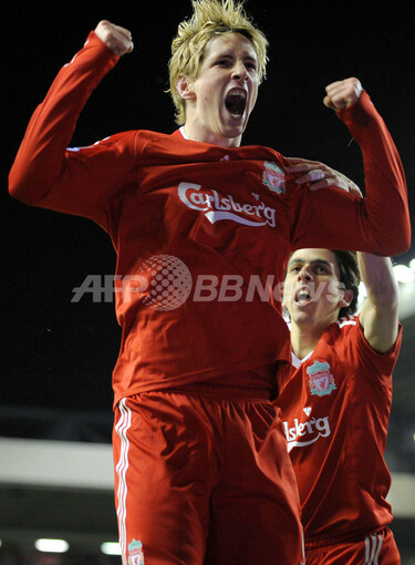 リバプール トーレスが2得点を挙げチェルシーを下す 写真17枚 国際