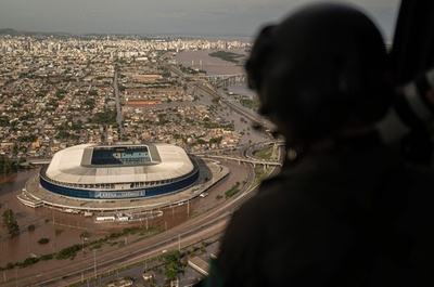 ブラジル南部洪水、死者100人超える