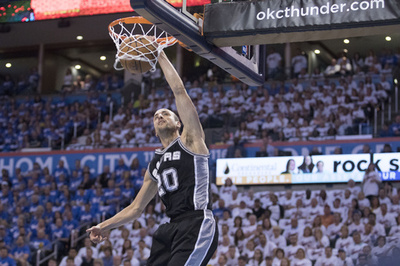 ジノビリがNBAで15年目のシーズンへ、現役続行を表明